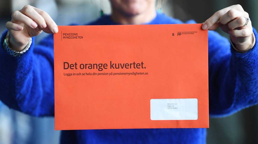 Det måste vara slut på lappandet och lagandet av det svenska pensionssystemet, menar debattören.