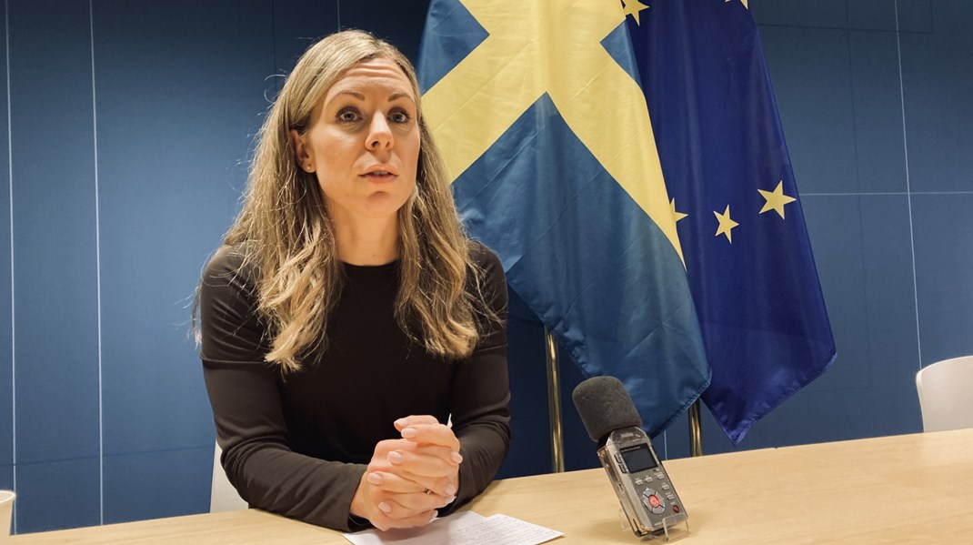 Andelen svenskar på EU-jobb minskar – EU-minister Jessica Rosencrantz (M) ska nu jobba för att vända trenden. 