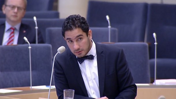 Civilminister Ardalan Shekarabis reviderade upphandlingslag om arbetsrättsliga villkor får stöd av KD.