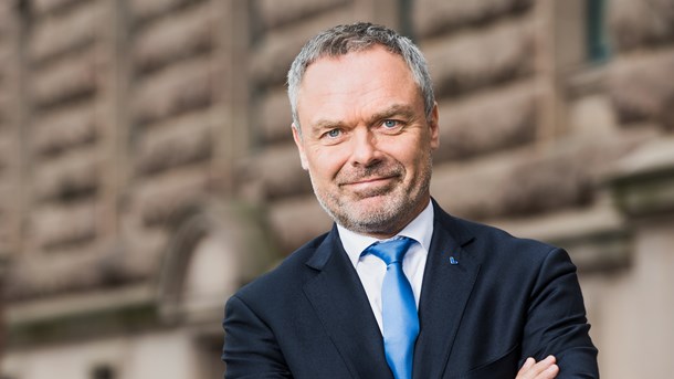 Björklund vill göra om sina egna läroplaner