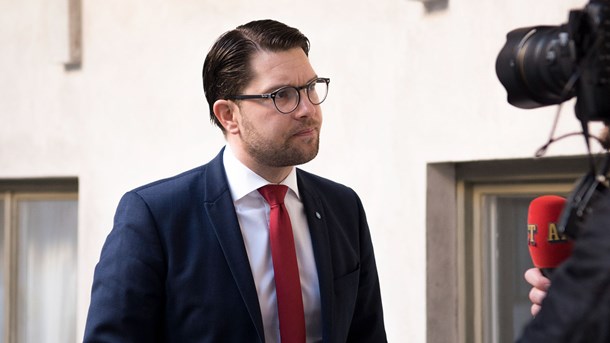 Åkesson och partiledningen har onekligen en del att fundera över hur de ska få ledamöter att stanna i riksdagsgruppen.